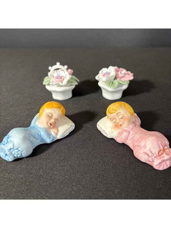 None Other - Vintage Sleeping Baby Boy & Girl Floral Basket Porcelain Figurines Party Cake